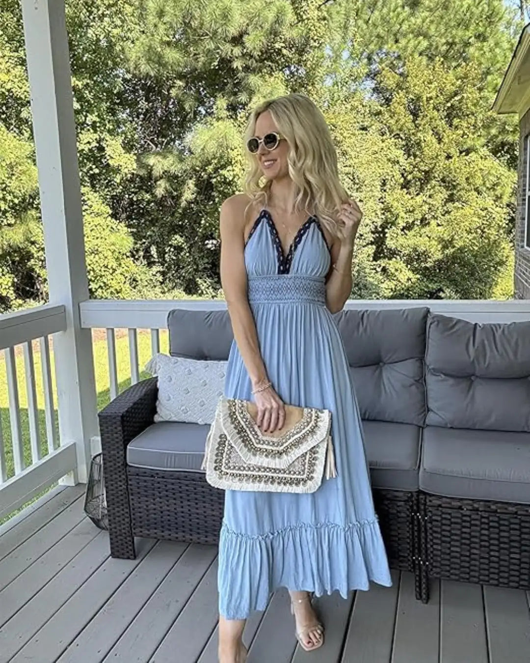 Hand-Embroidered Straw Clutch – Woven Crossbody Shoulder Bag